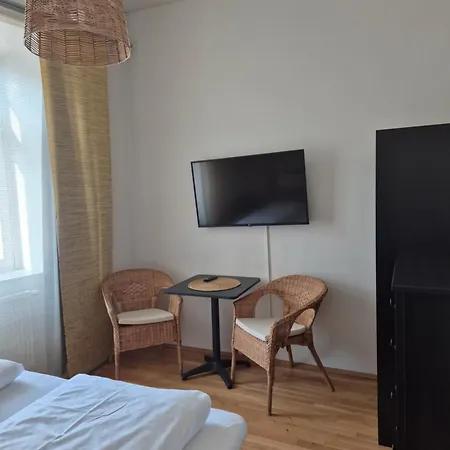 Mit 2 Schlafzimmern Apartman *